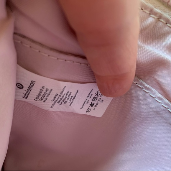 Lululemon Light Pink Clutch Wristlet Pouch Gold Logo Polyvinyl Zipper Pull - Picture 12 of 15